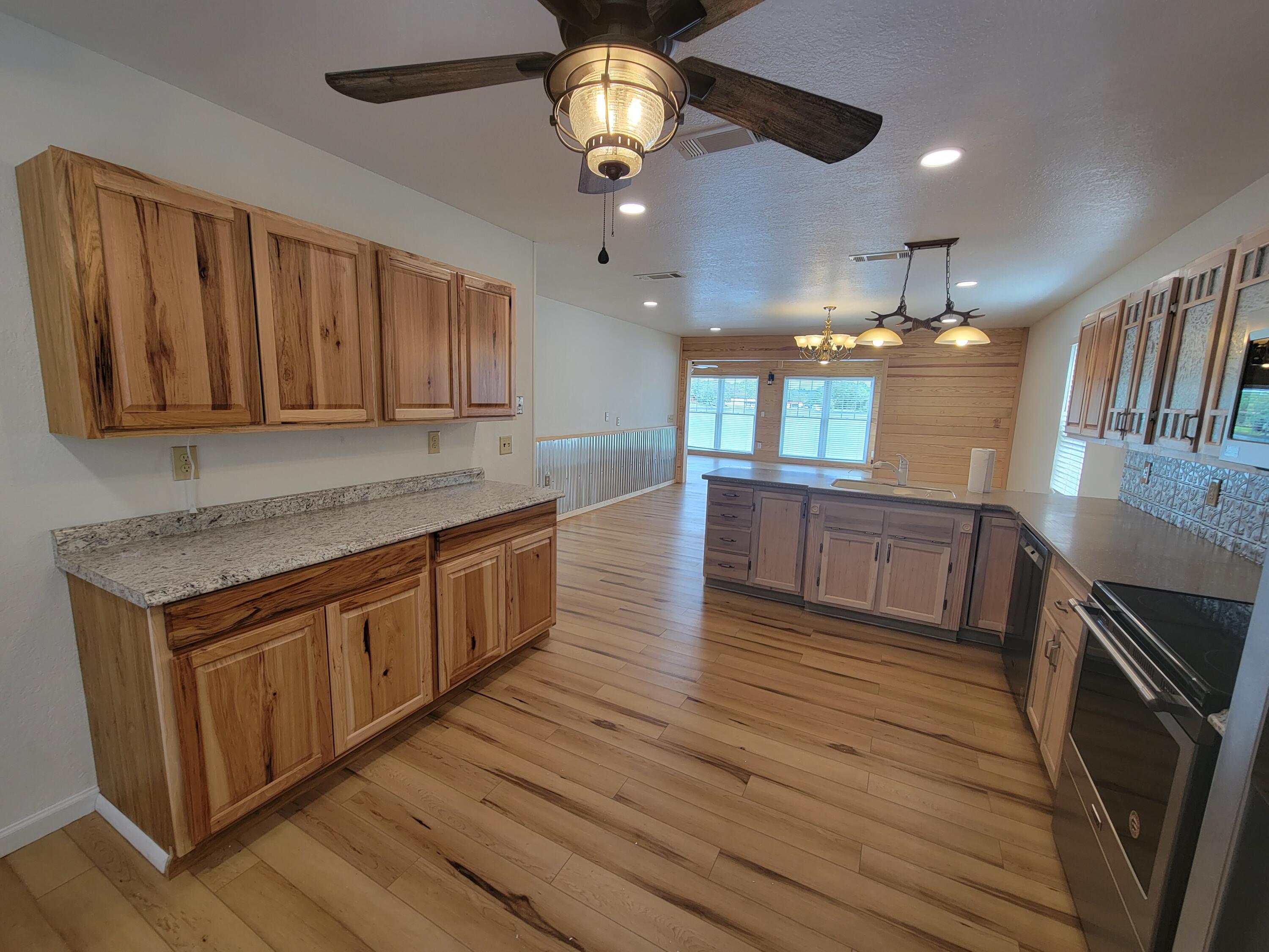 KING LAKE ESTATES - Residential