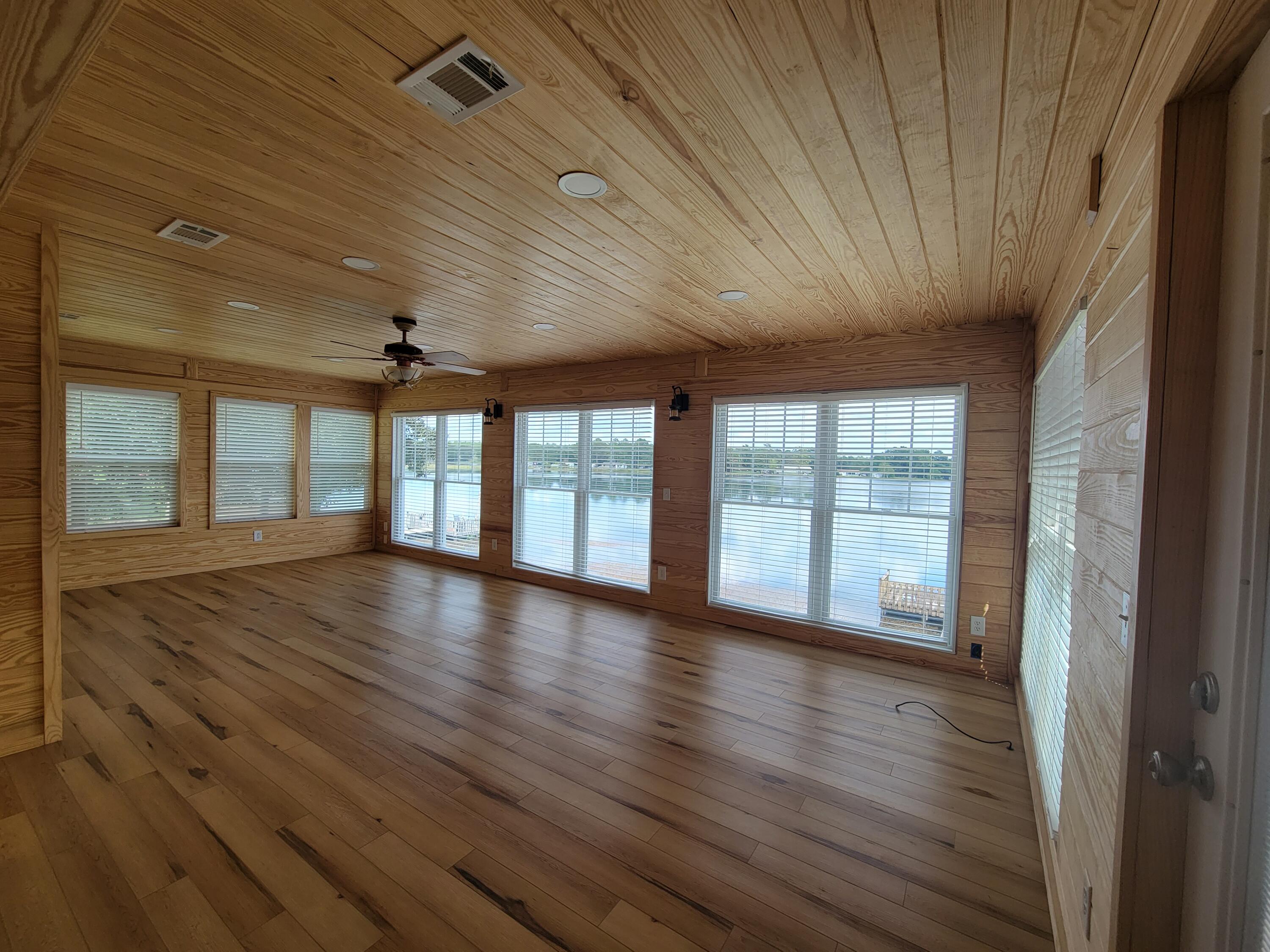 KING LAKE ESTATES - Residential