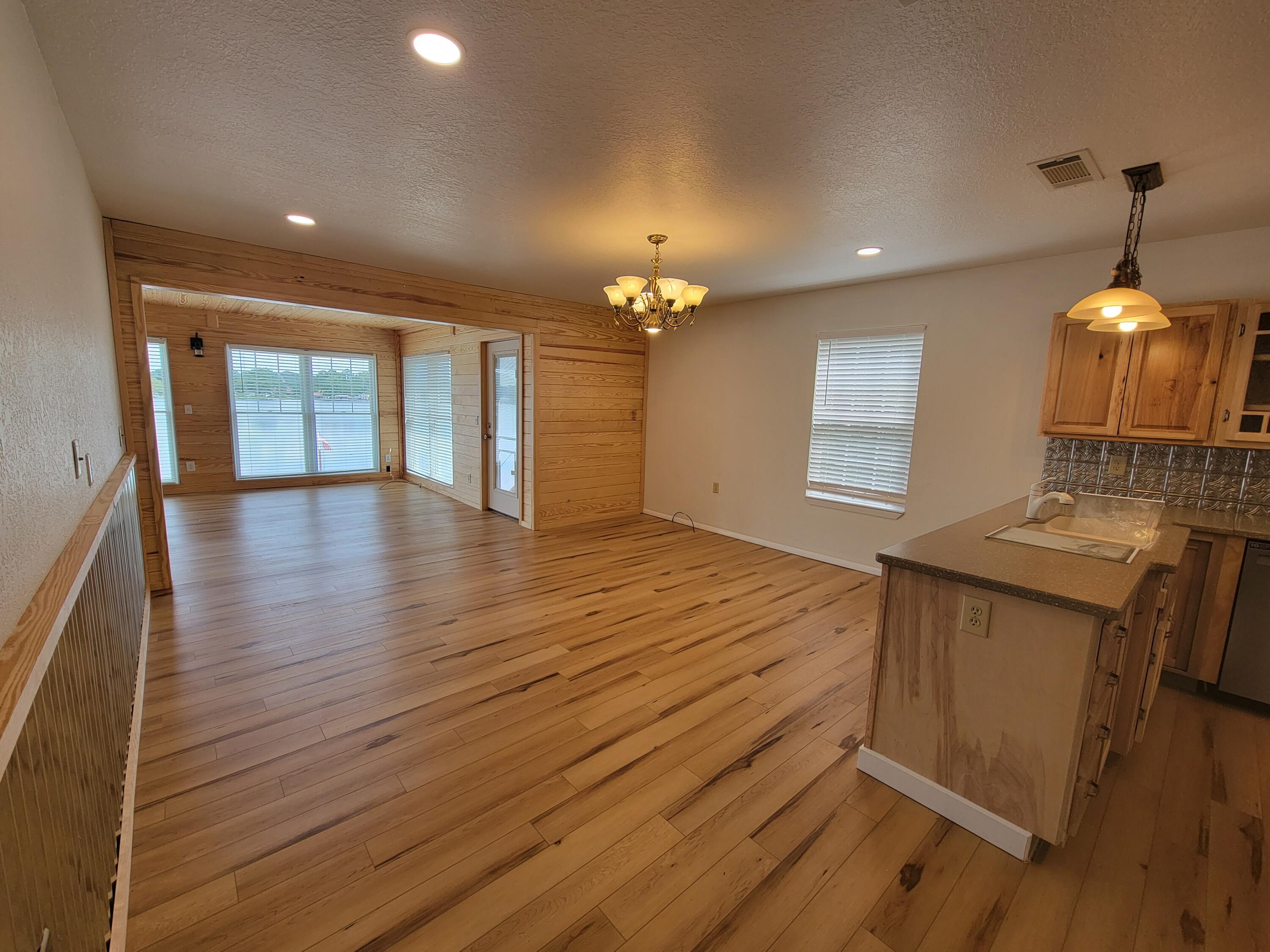 KING LAKE ESTATES - Residential