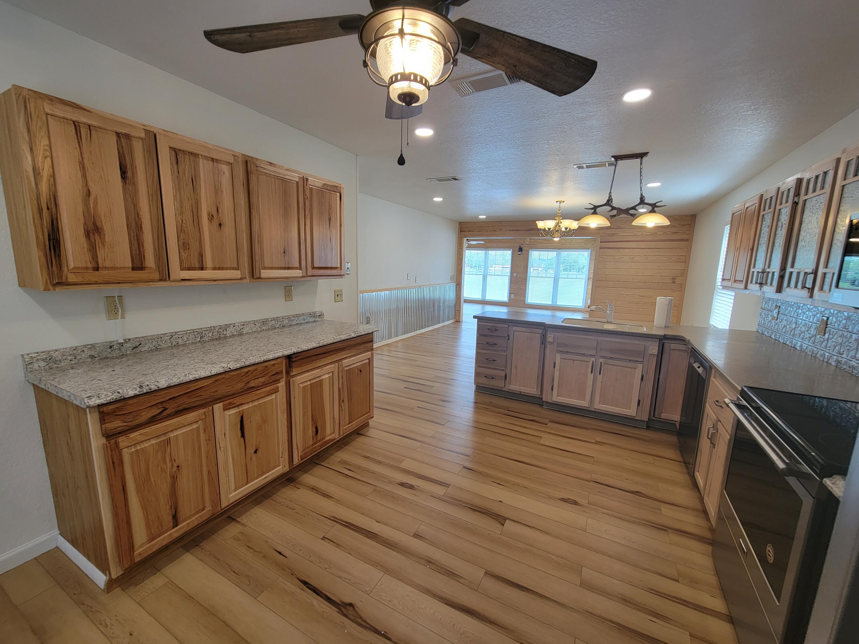 KING LAKE ESTATES - Residential