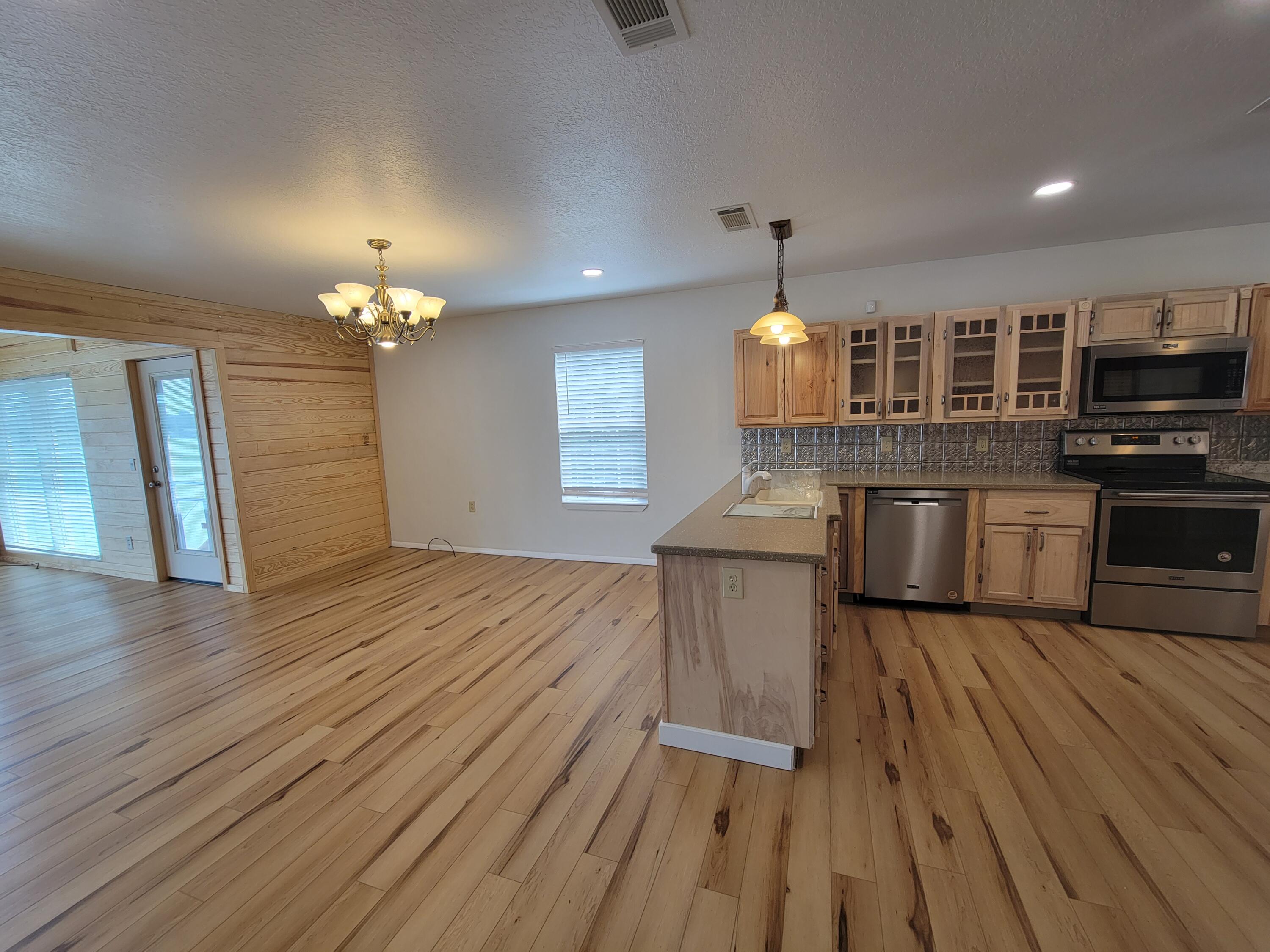 KING LAKE ESTATES - Residential