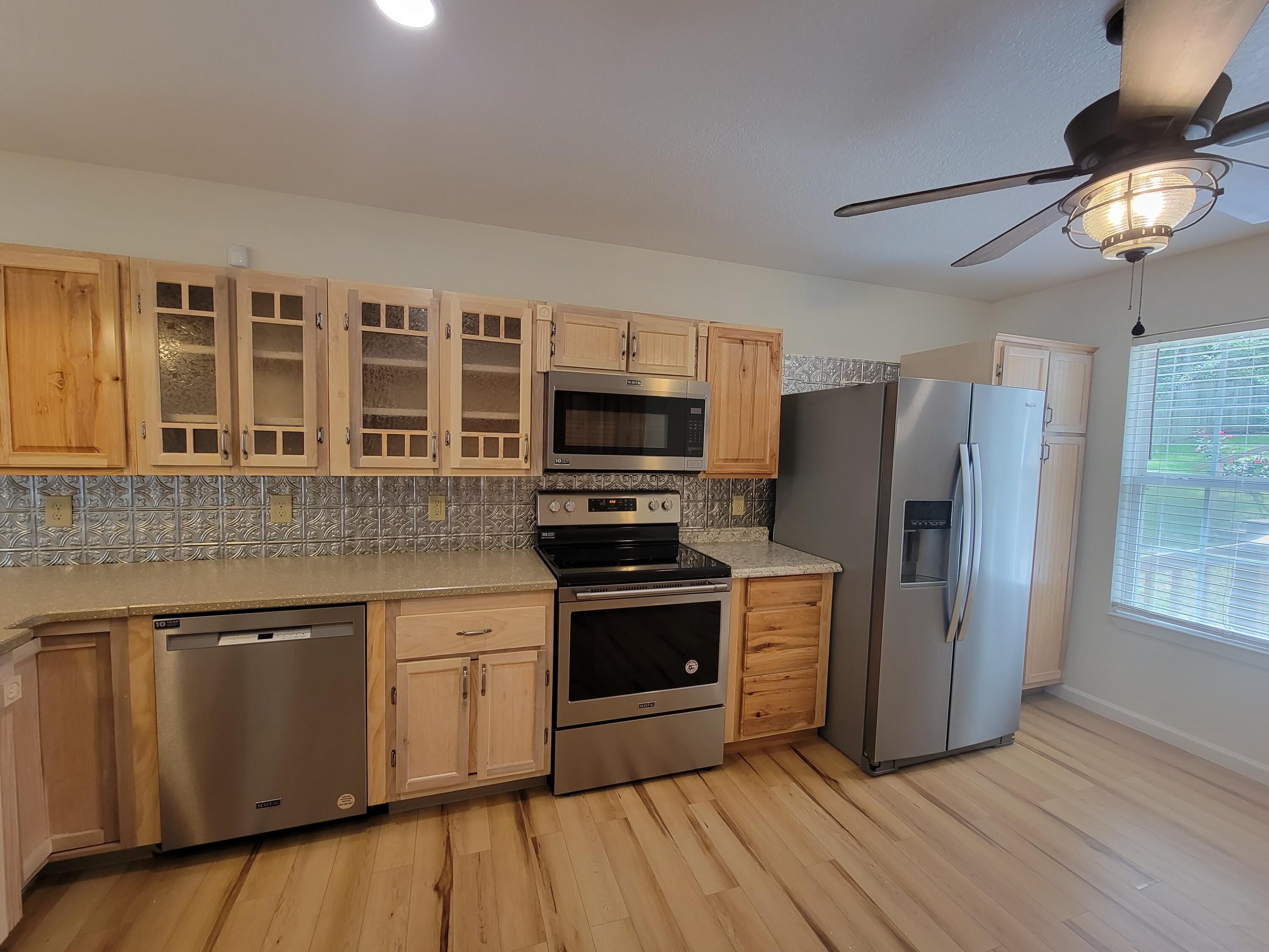 KING LAKE ESTATES - Residential