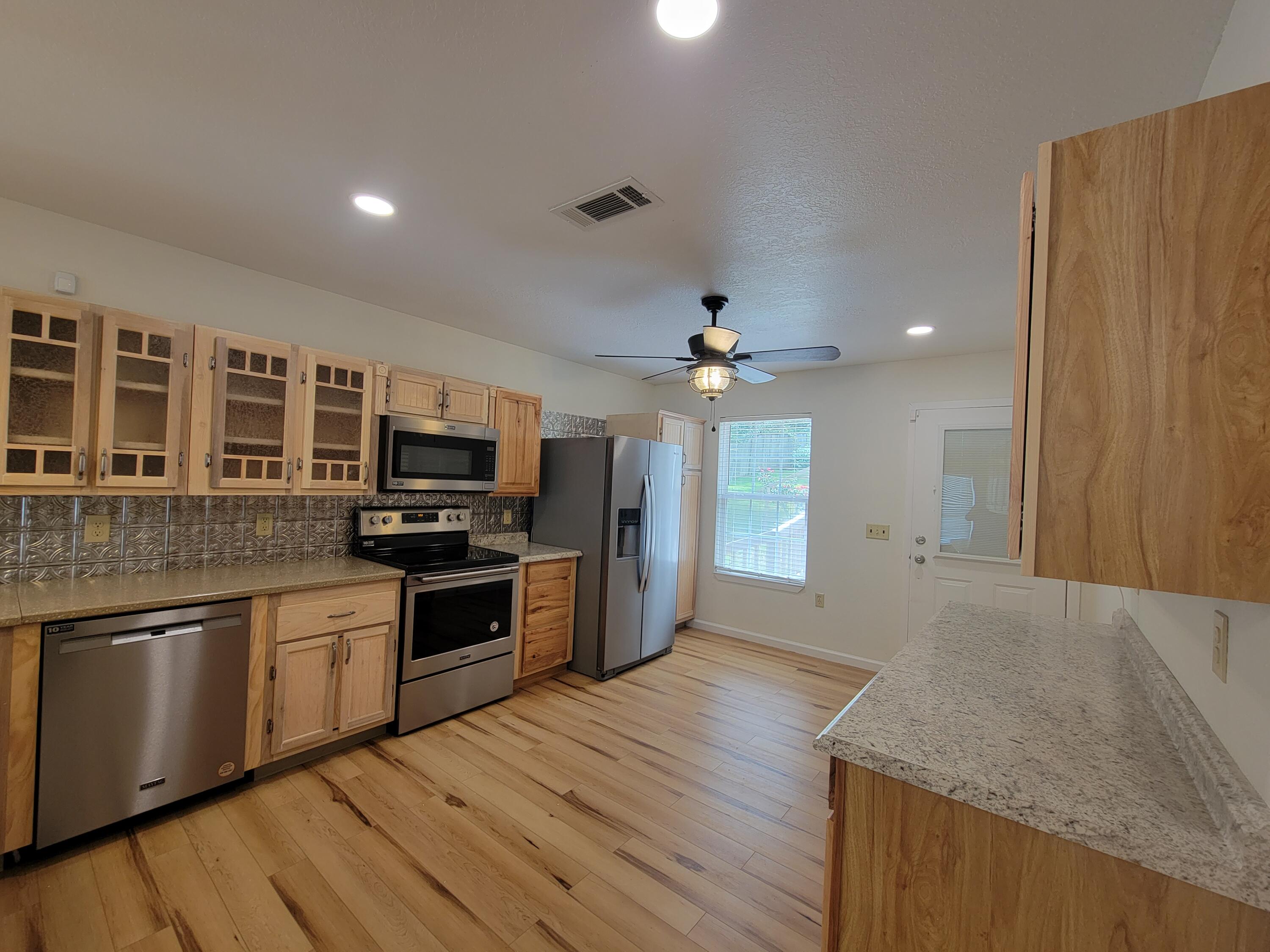 KING LAKE ESTATES - Residential