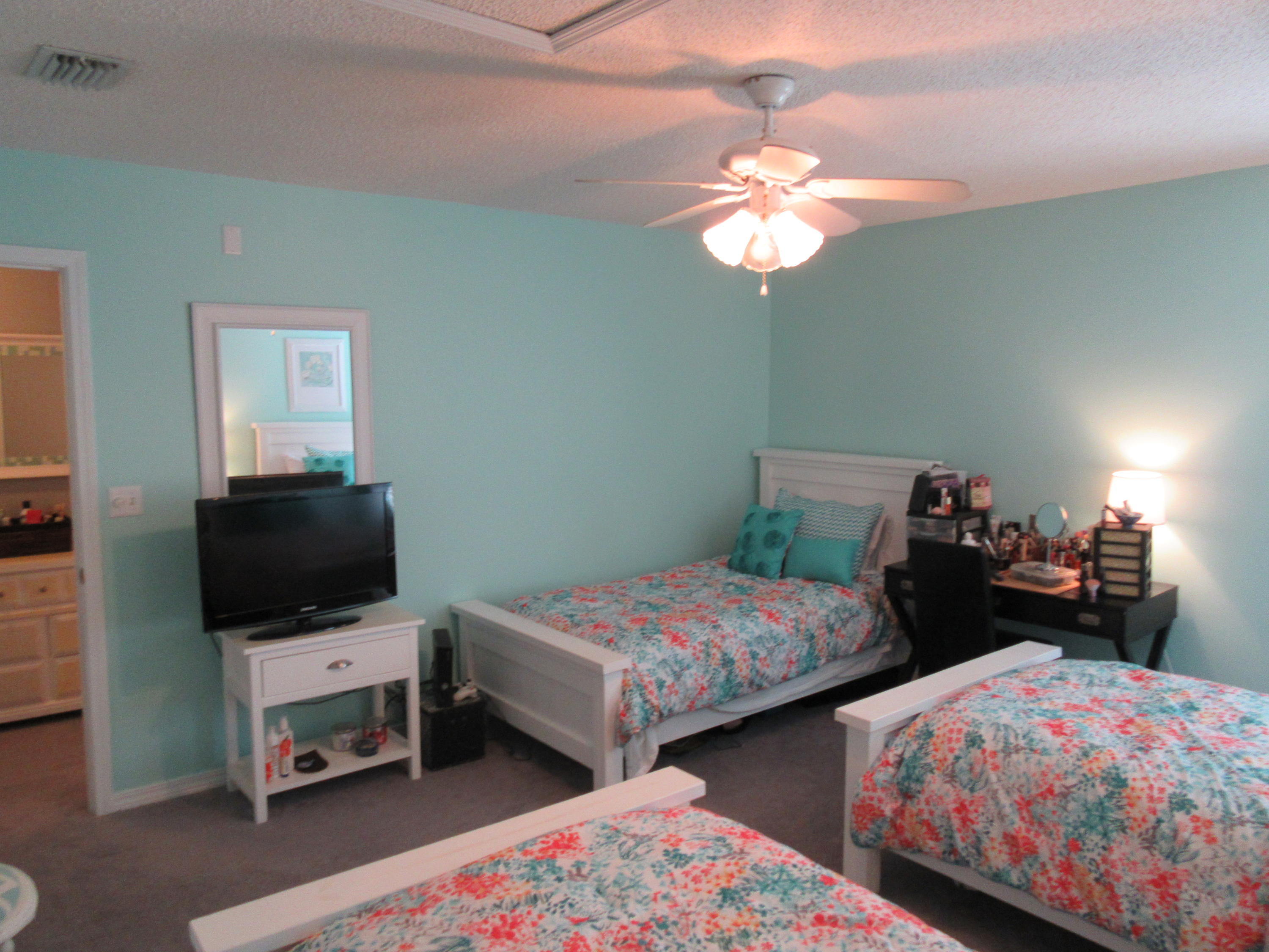 Escada - Residential