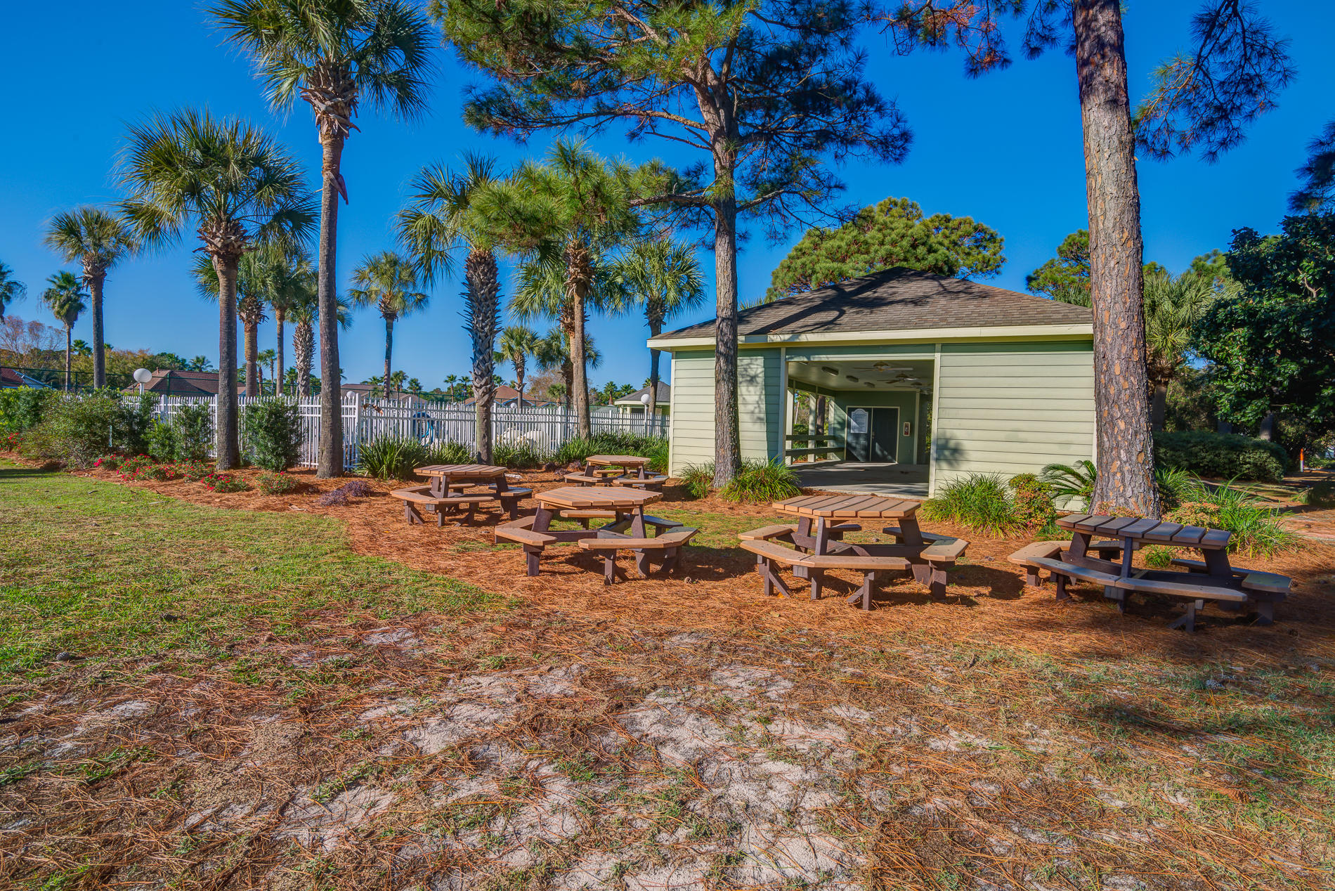 BAYSIDE - Residential