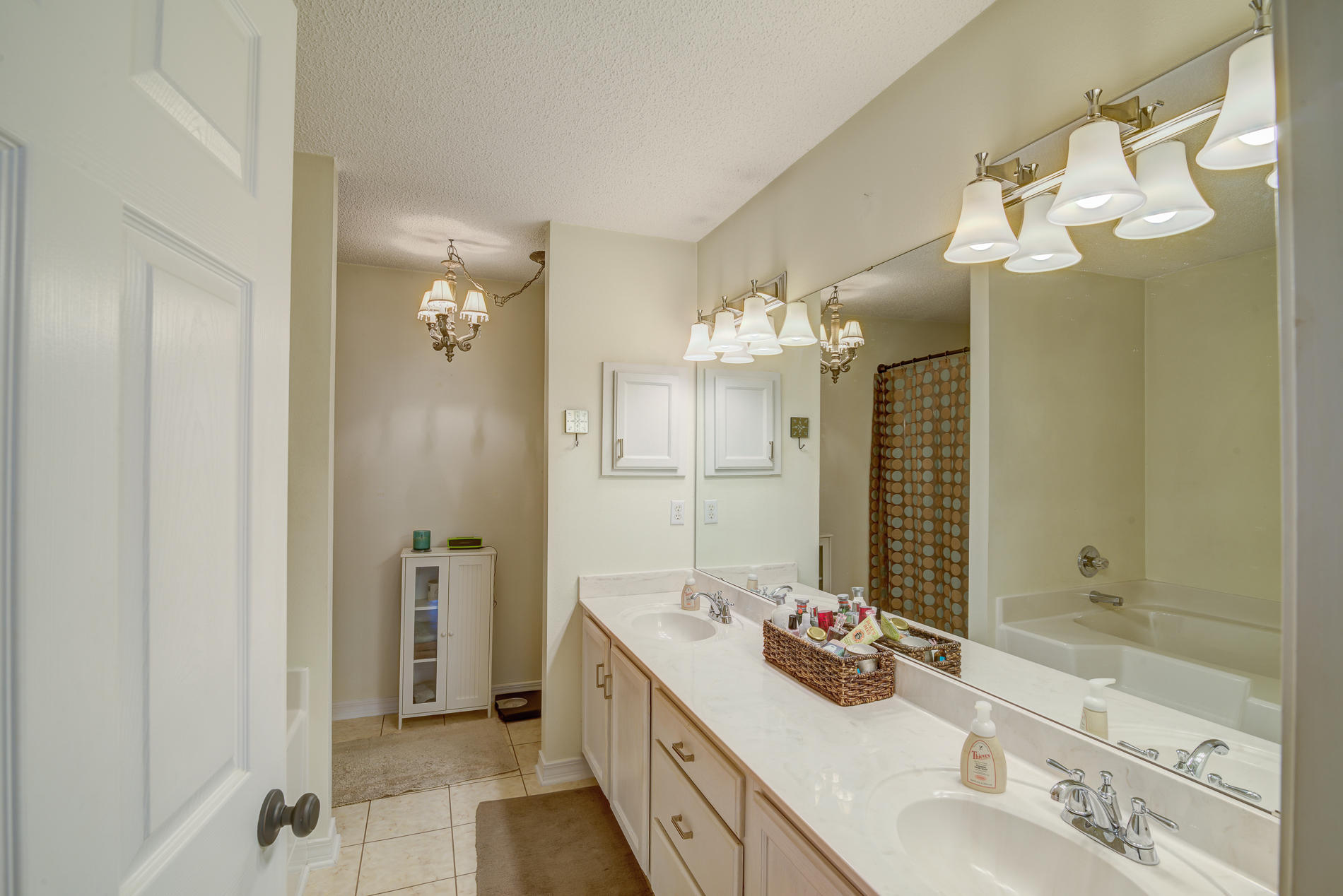 BAYSIDE - Residential