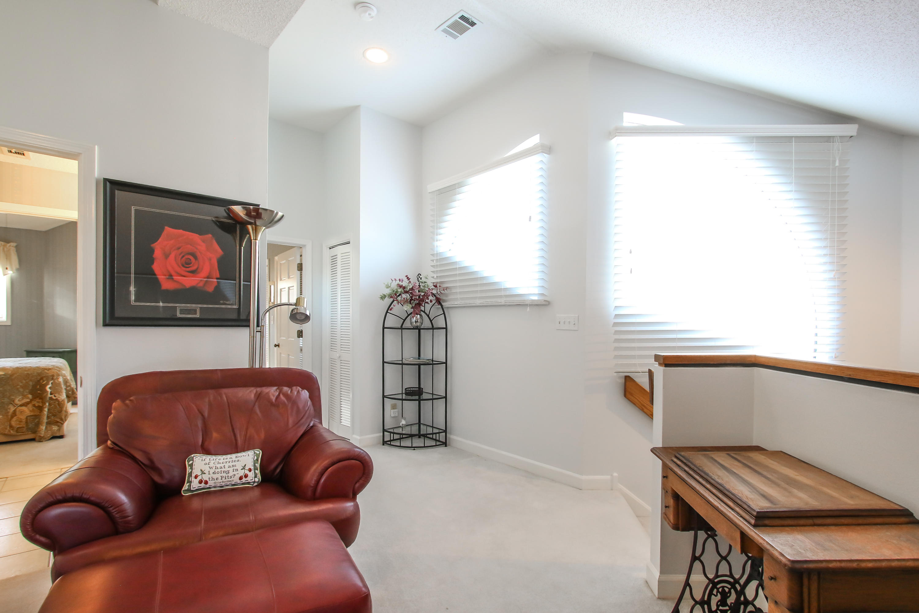 LAKE WAY VILLAS 1 - Residential