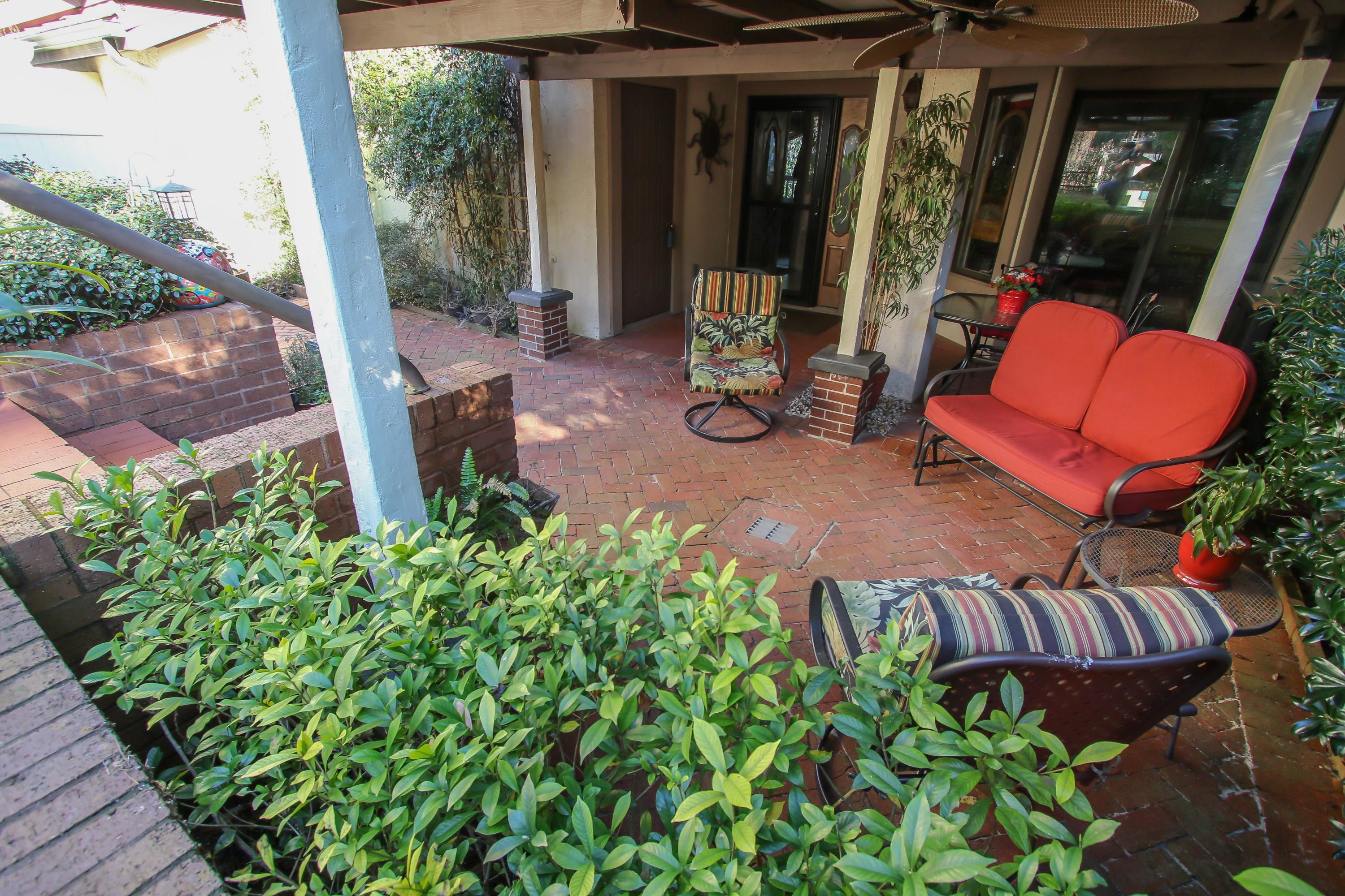 LAKE WAY VILLAS 1 - Residential