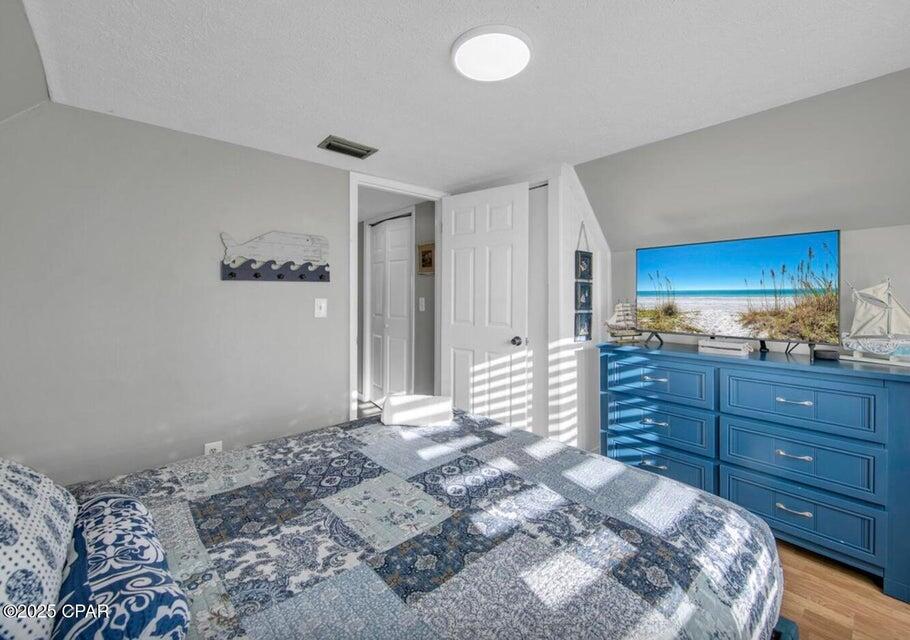 HOLIDAY BEACH UNIT 06 - Residential