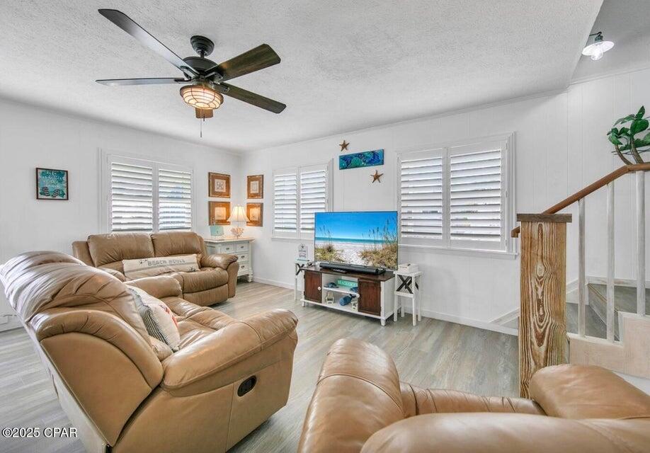 HOLIDAY BEACH UNIT 06 - Residential