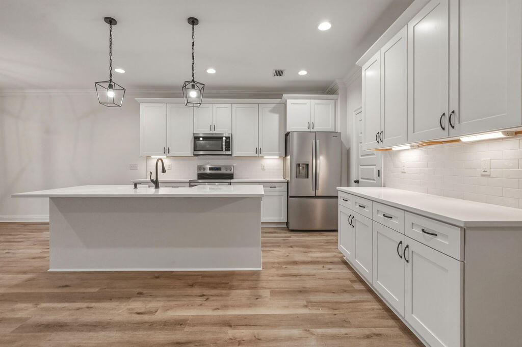 VILLA TASSO TOWN OF - Residential