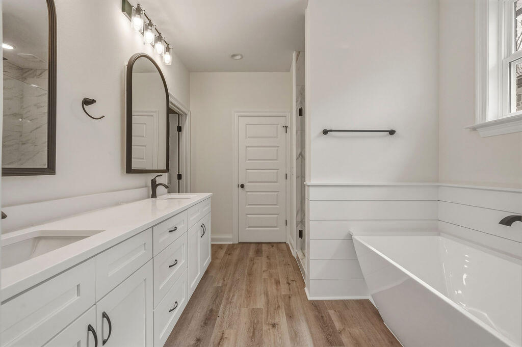 VILLA TASSO TOWN OF - Residential