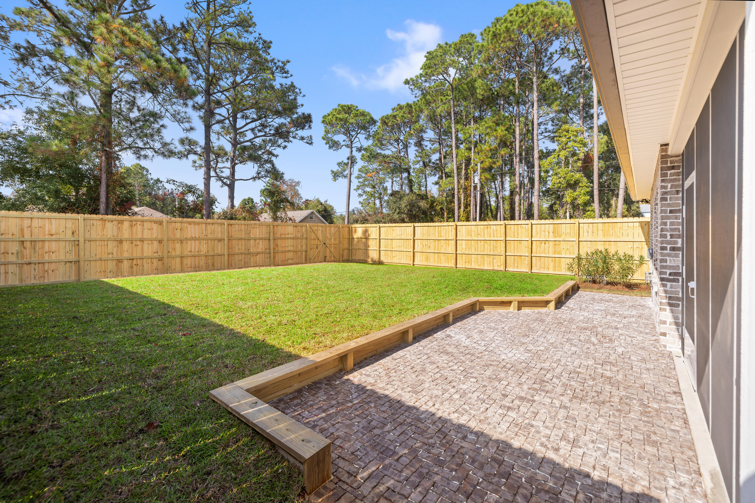 VILLA TASSO TOWN OF - Residential