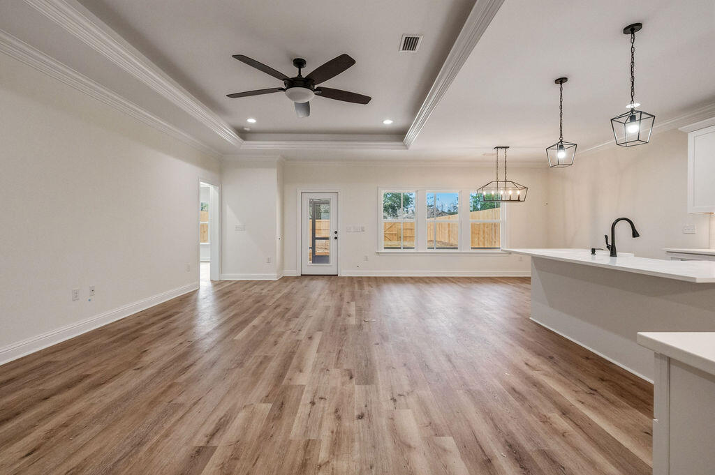 VILLA TASSO TOWN OF - Residential