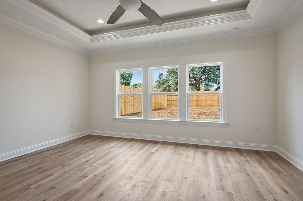 VILLA TASSO TOWN OF - Residential