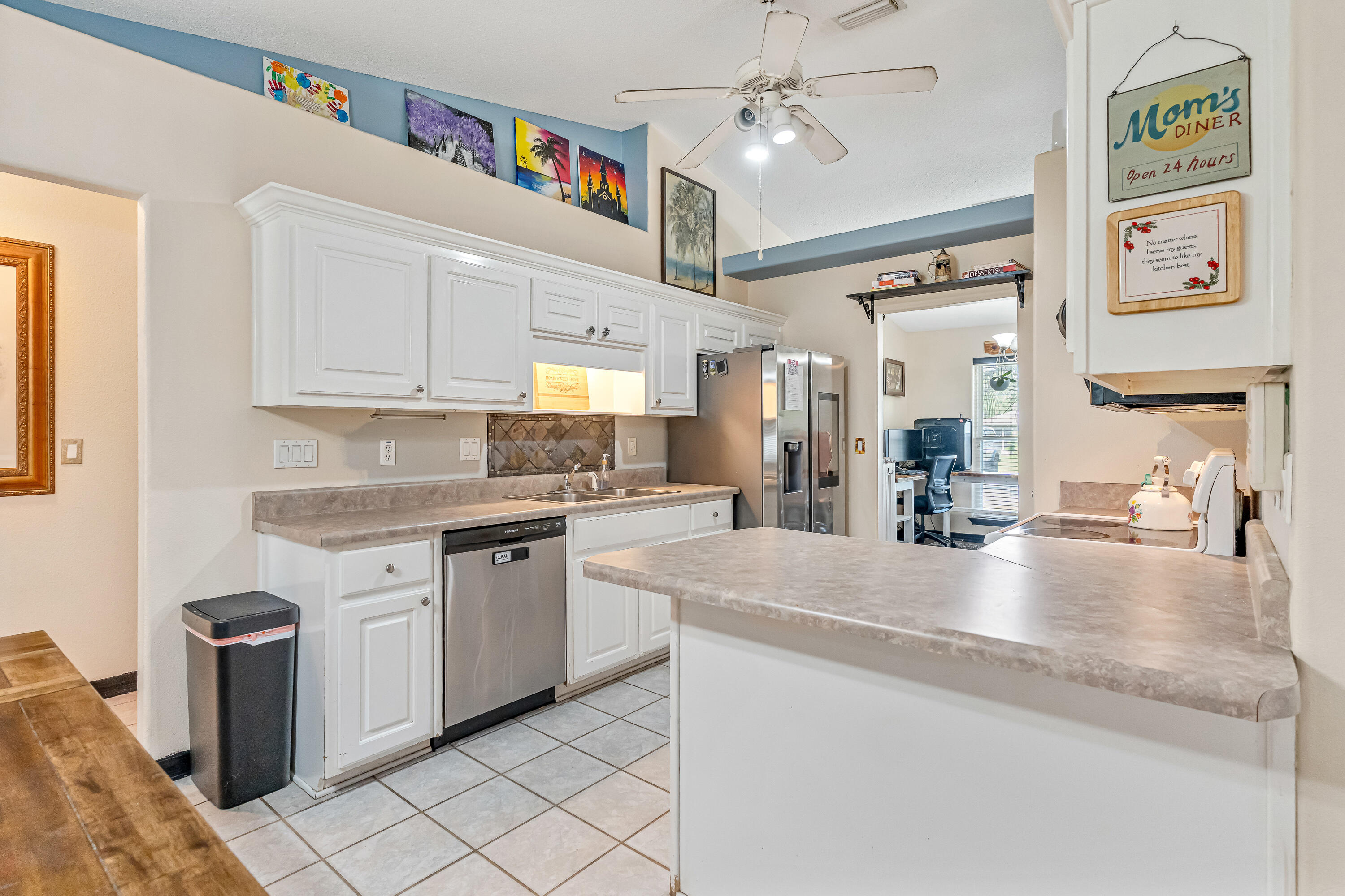 HOLLEY BY THE SEA - Residential