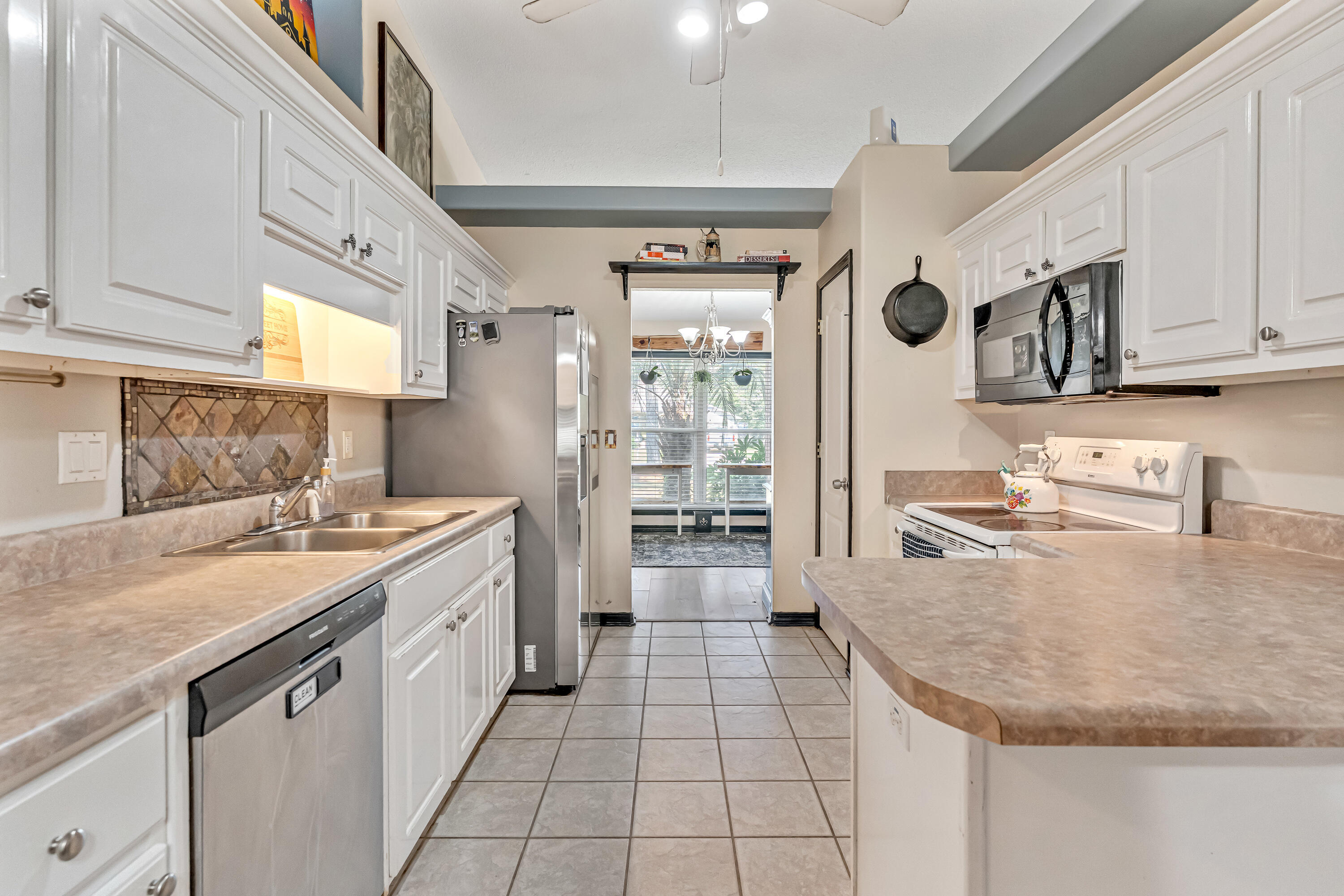 HOLLEY BY THE SEA - Residential