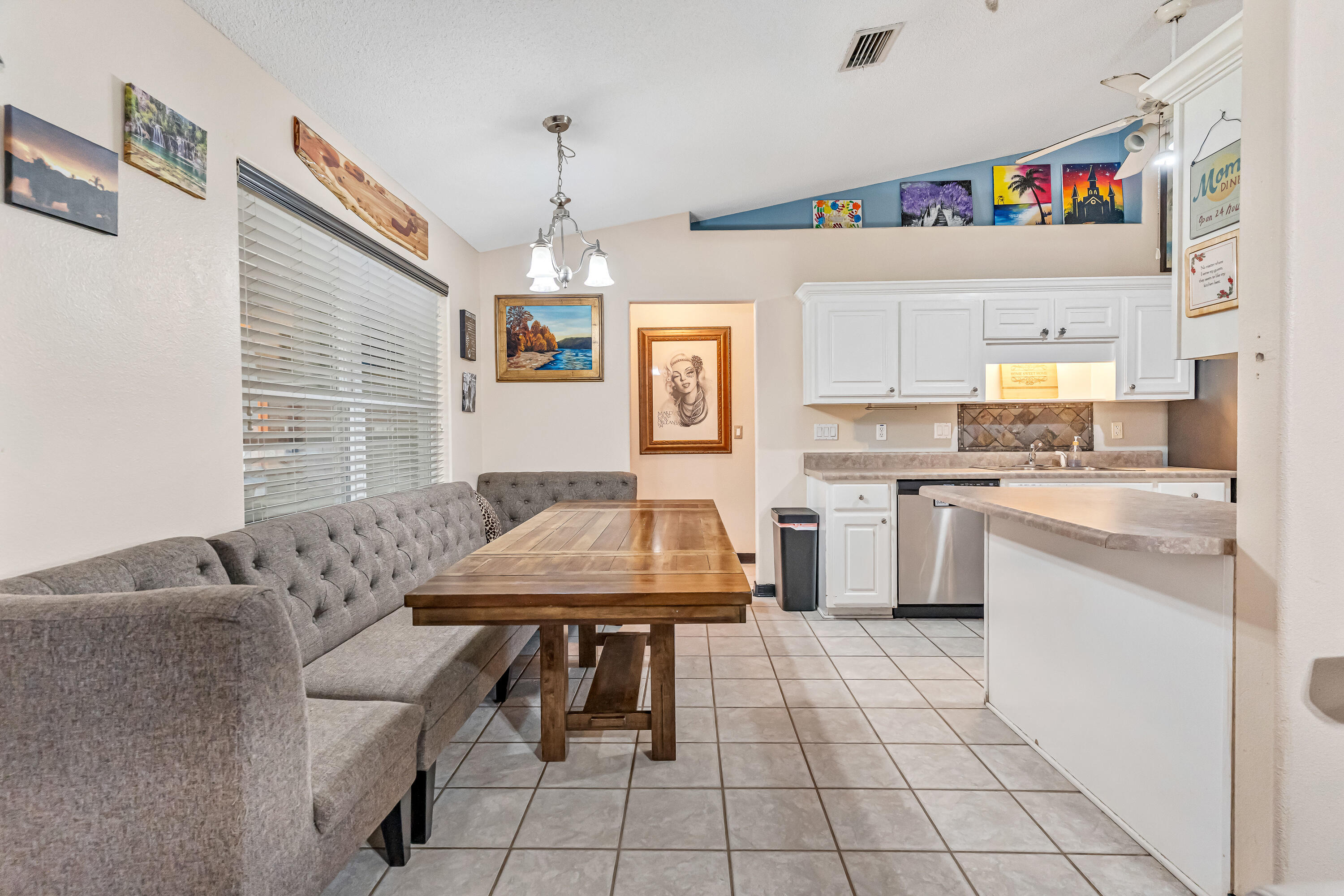 HOLLEY BY THE SEA - Residential