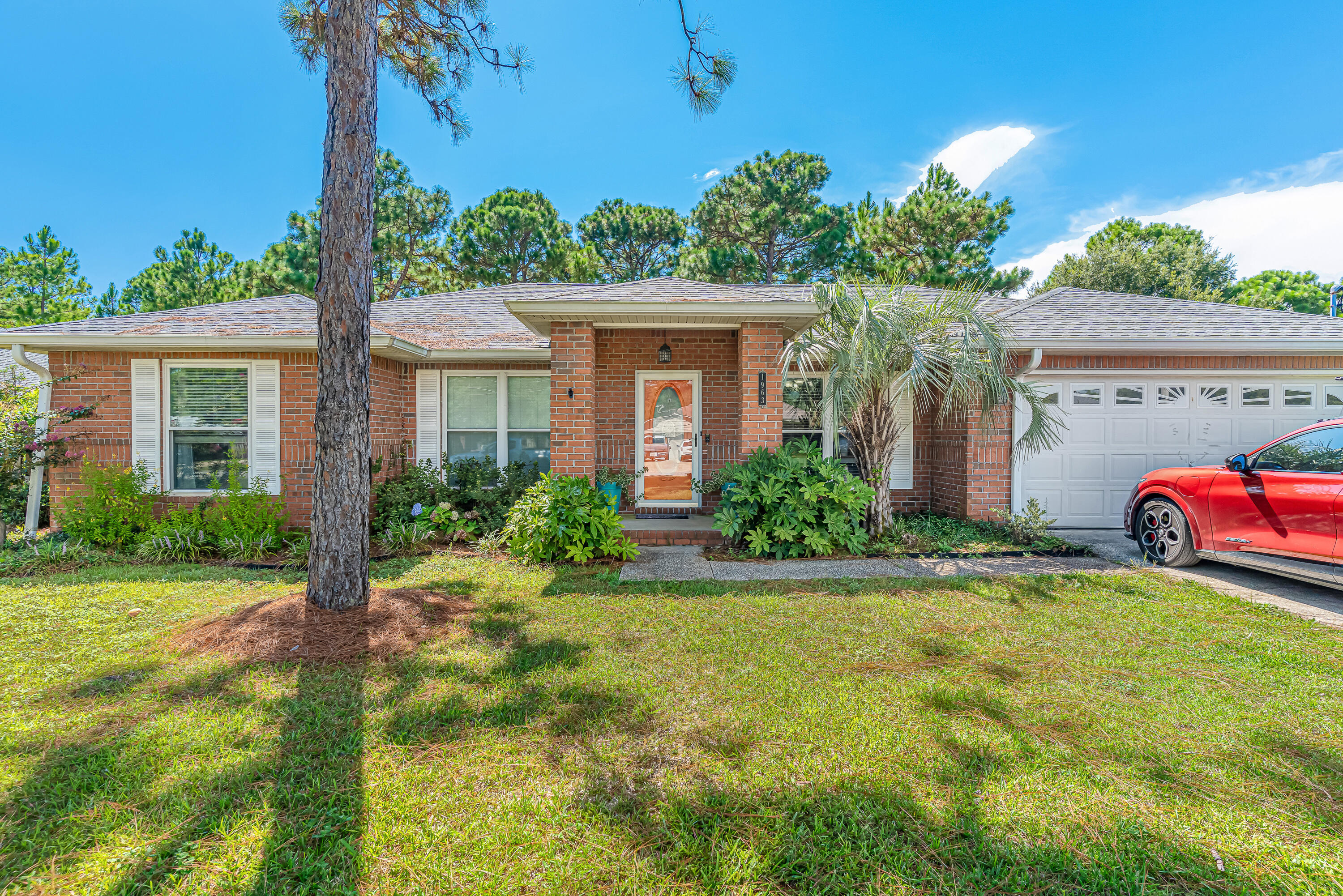 HOLLEY BY THE SEA - Residential
