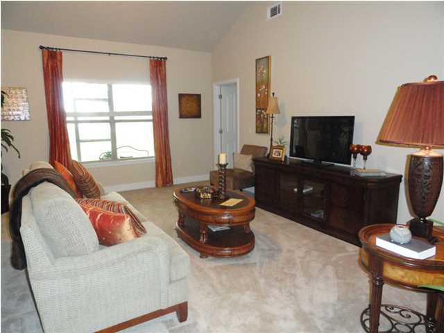 AUTUMN WOODS - Residential