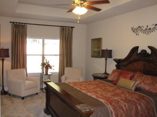 AUTUMN WOODS - Residential