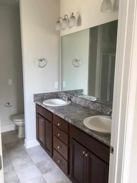 AUTUMN WOODS - Residential