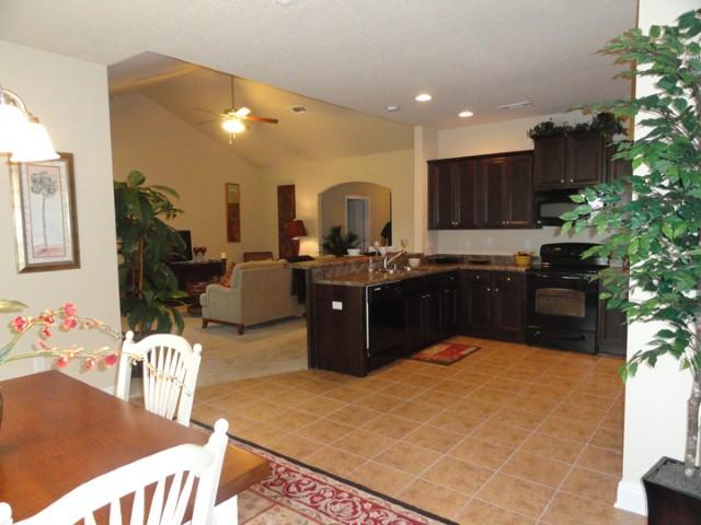 AUTUMN WOODS - Residential