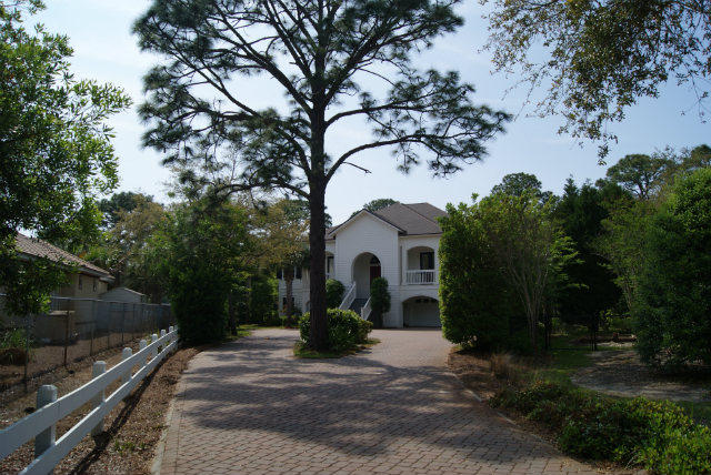 BAYOU BREEZE - Residential