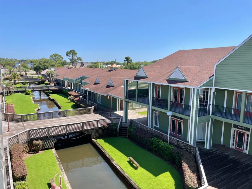 25 units for sale in 6 buildings. The units are leased and range in size from 570 sq. ft. to 5611 sq. ft. Sellers will consider financing with 30 year amortization and a 5 year balloon.