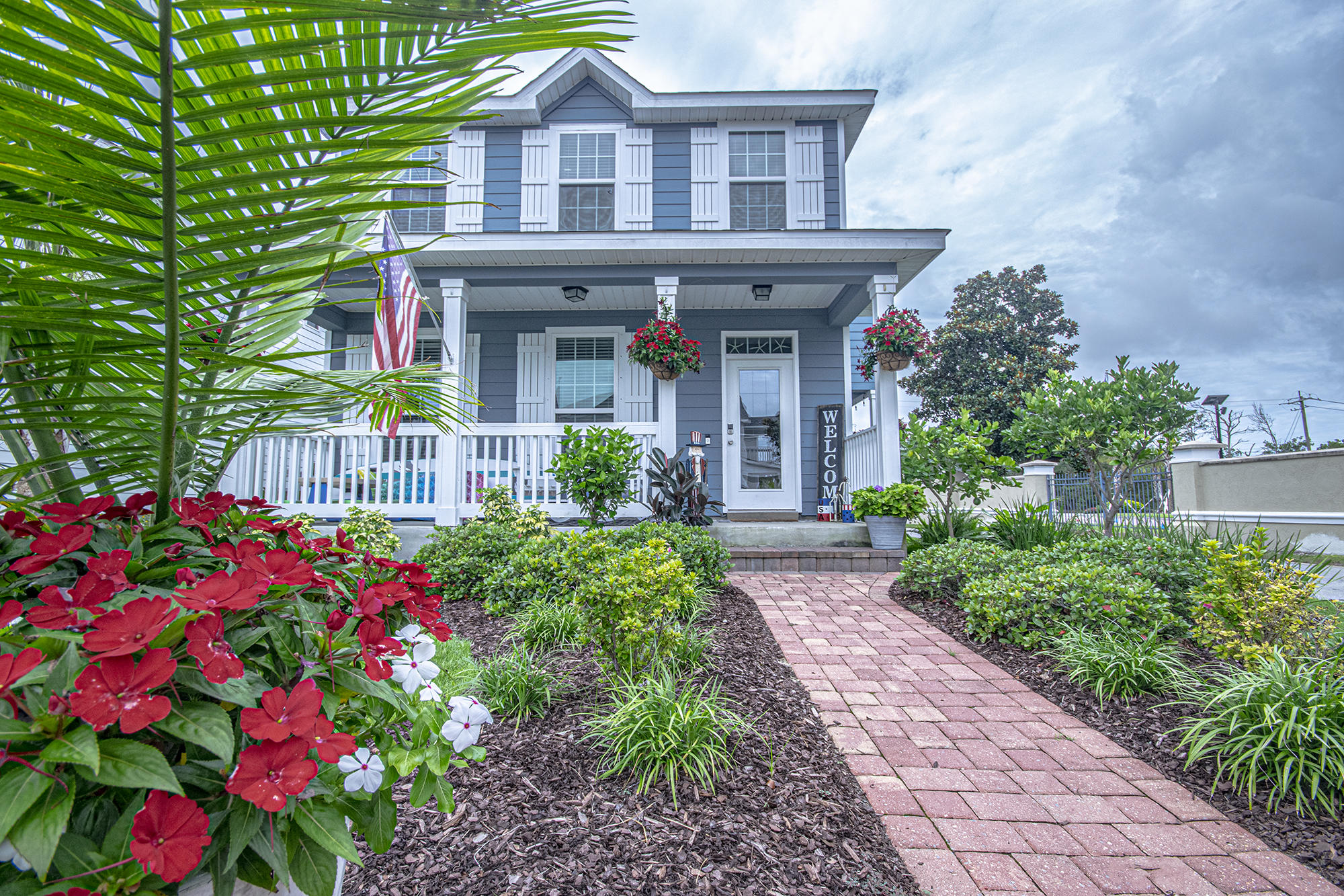 MAGNOLIA BAY CLUB COMMUNITY - Residential