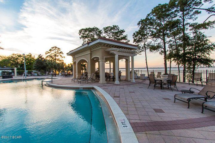 MAGNOLIA BAY CLUB COMMUNITY - Residential