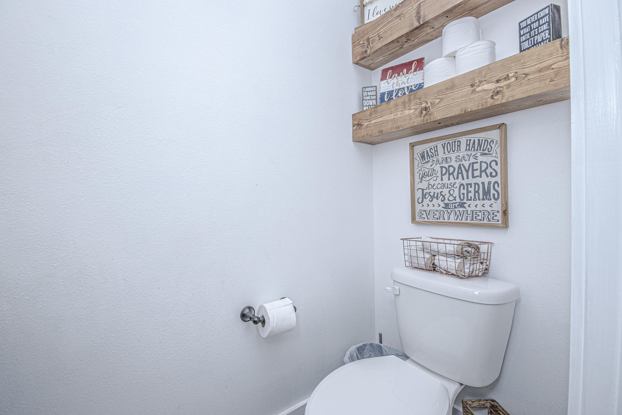 MAGNOLIA BAY CLUB COMMUNITY - Residential