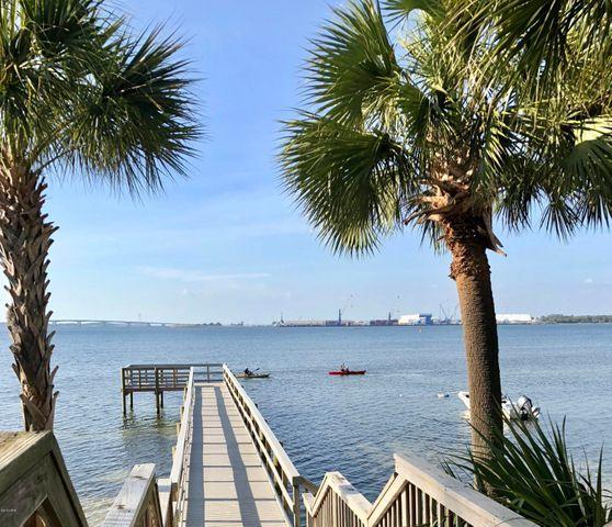 MAGNOLIA BAY CLUB COMMUNITY - Residential