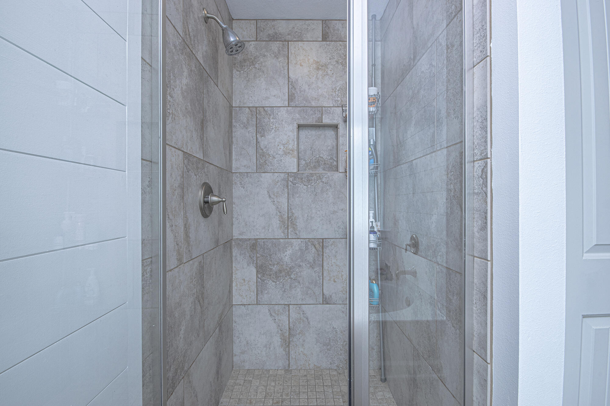 MAGNOLIA BAY CLUB COMMUNITY - Residential