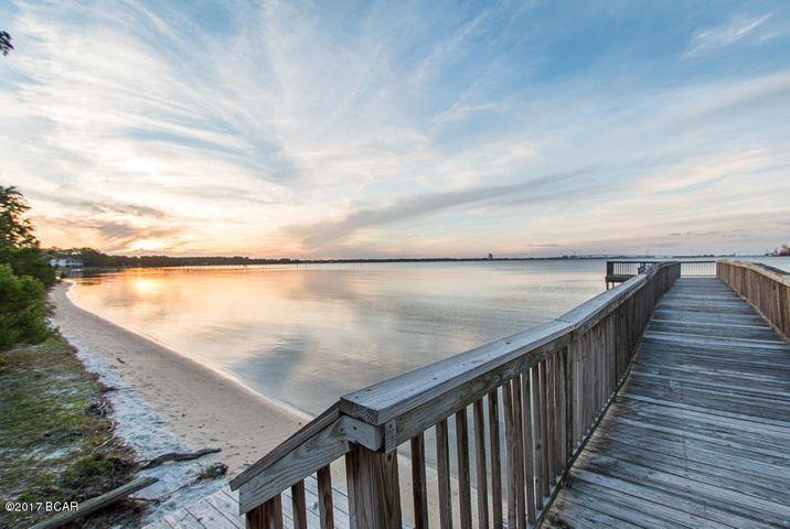 MAGNOLIA BAY CLUB COMMUNITY - Residential