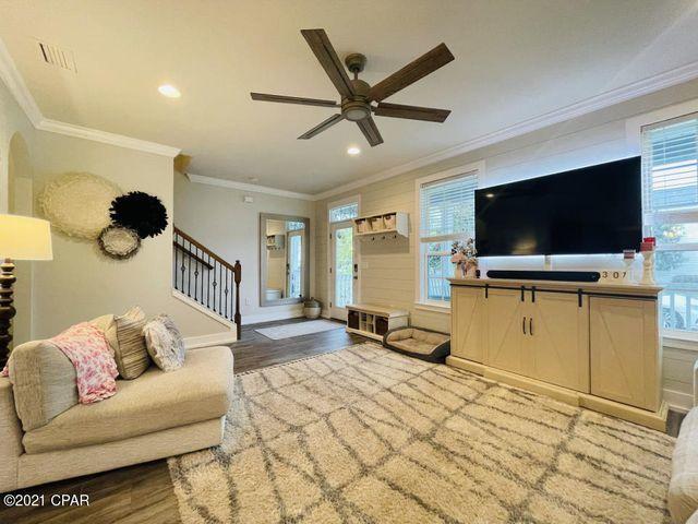 MAGNOLIA BAY CLUB COMMUNITY - Residential