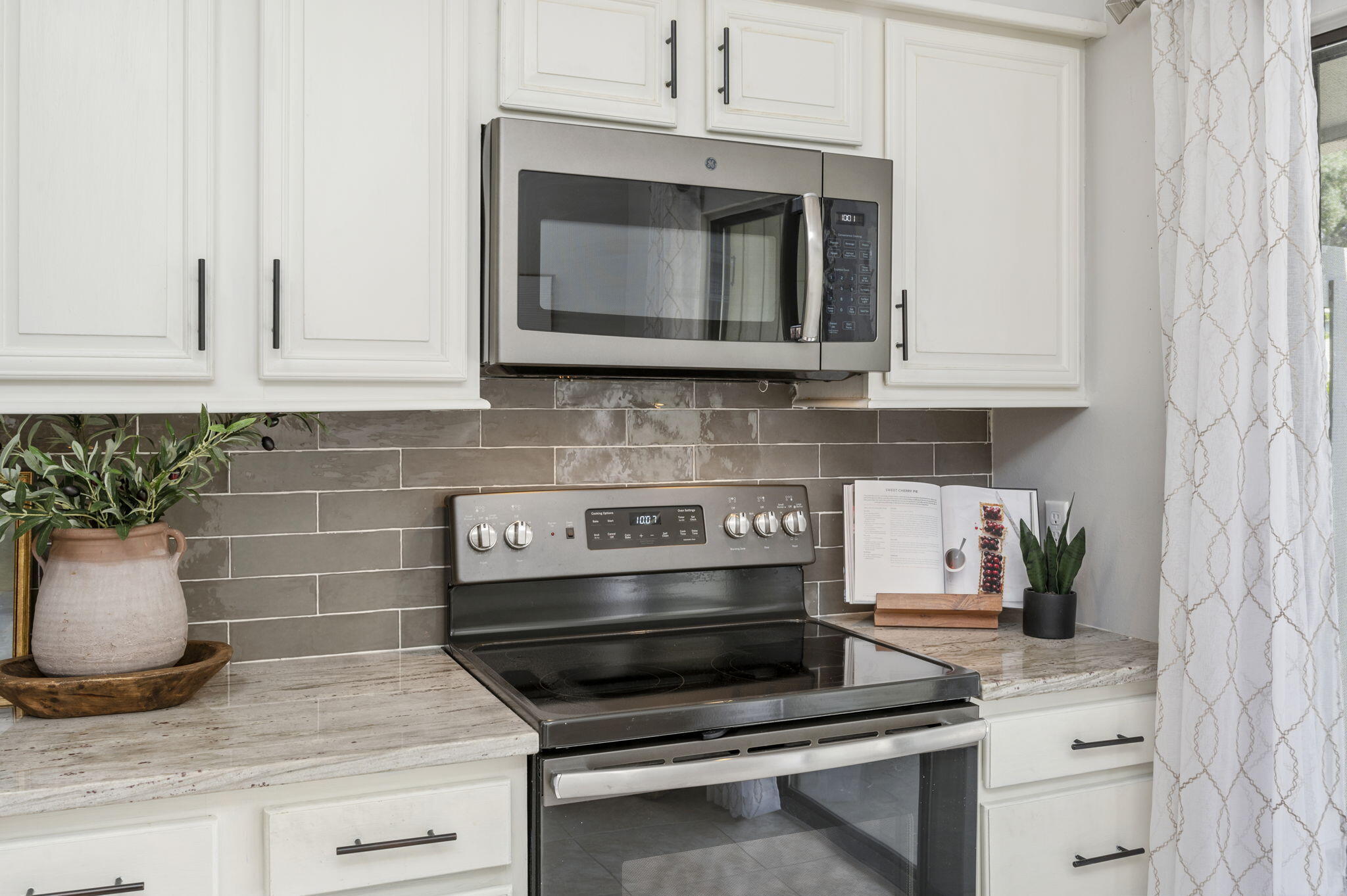 ROYAL OAK VILLAGE 2A - Residential