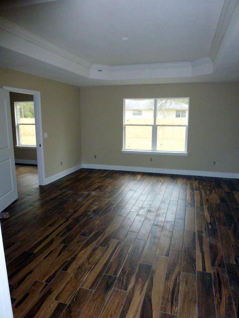 CRESCENT SHORES - Residential