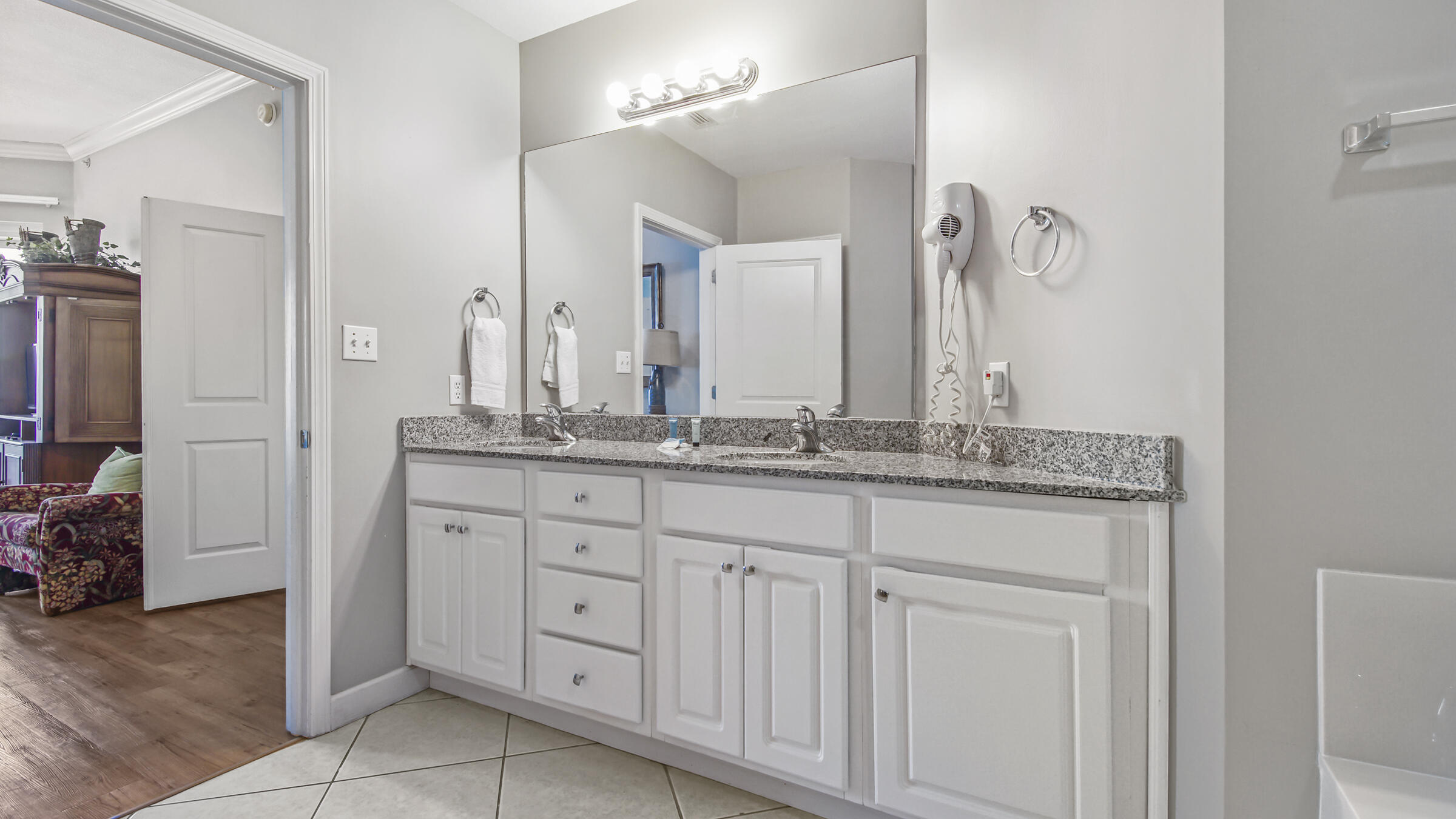 GRANDVIEW EAST - Residential