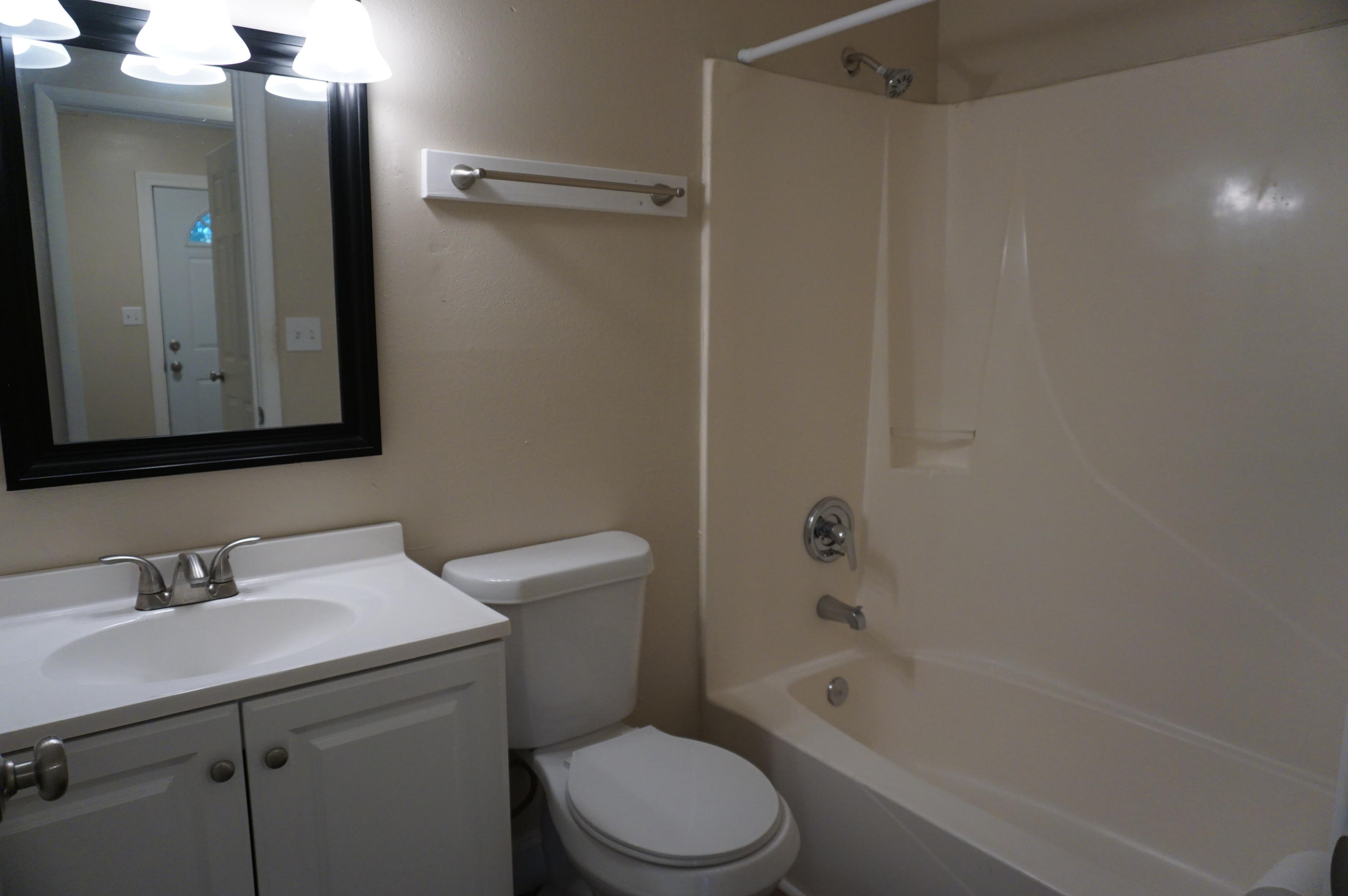 KELL-AIRE GARDENS - Residential Lease