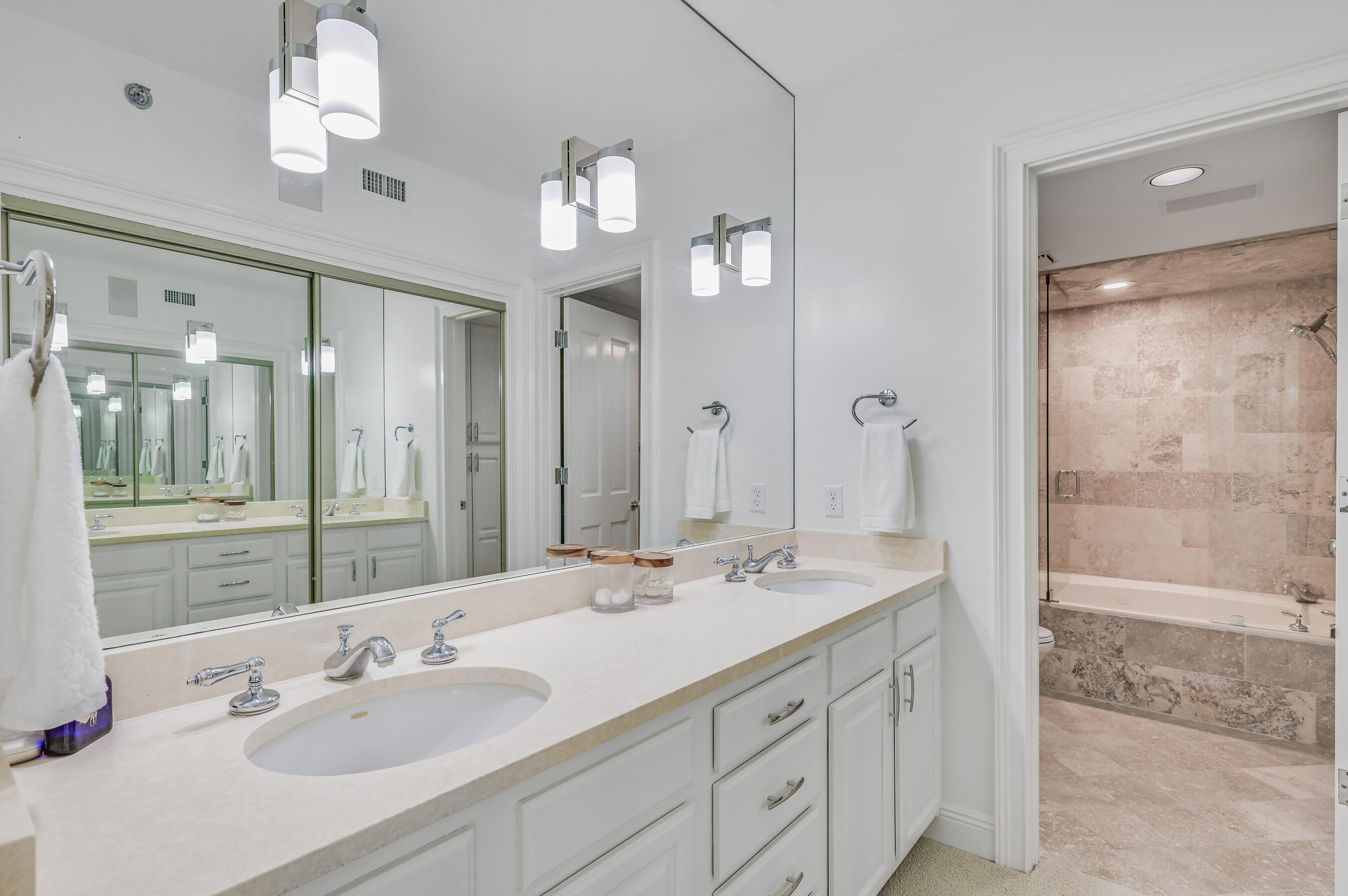 EAST PASS TOWERS CONDO PH 2 - Residential