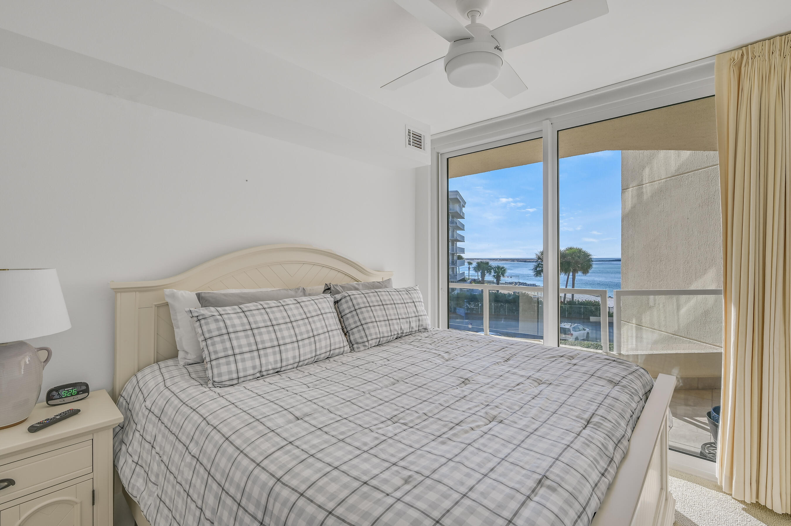 EAST PASS TOWERS CONDO PH 2 - Residential