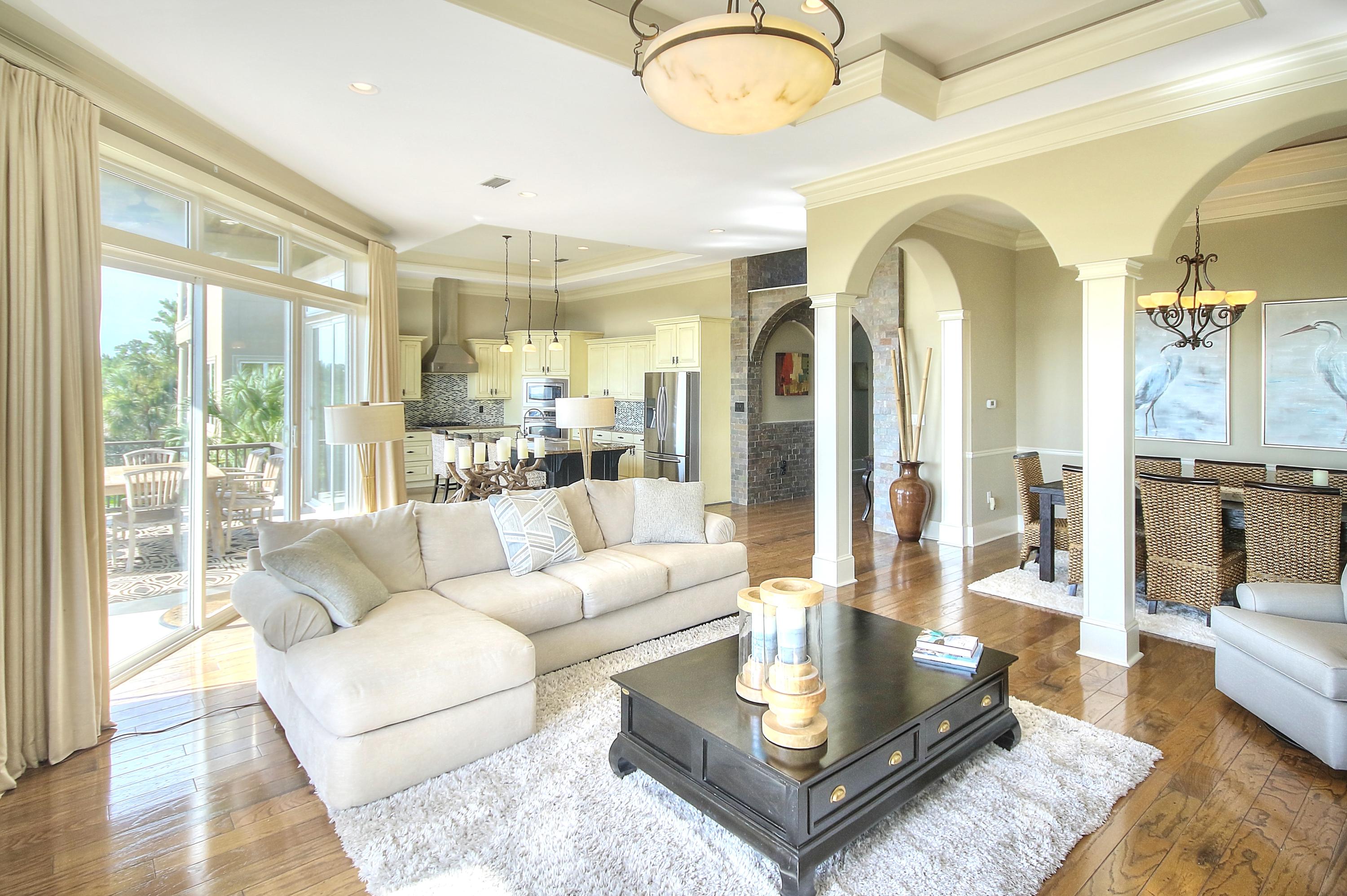 BEACH HIGHLAND - Residential