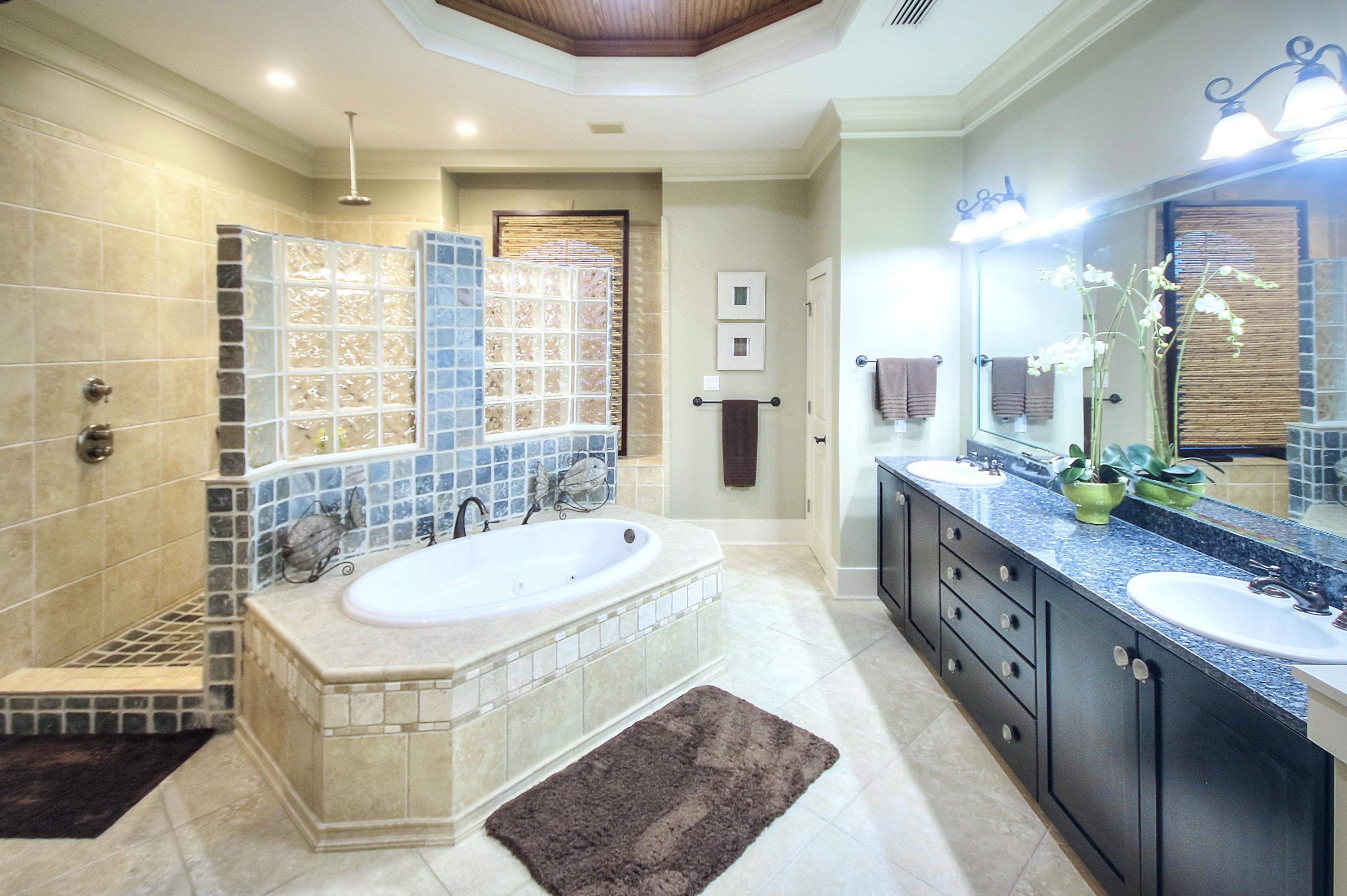 BEACH HIGHLAND - Residential