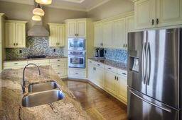 BEACH HIGHLAND - Residential
