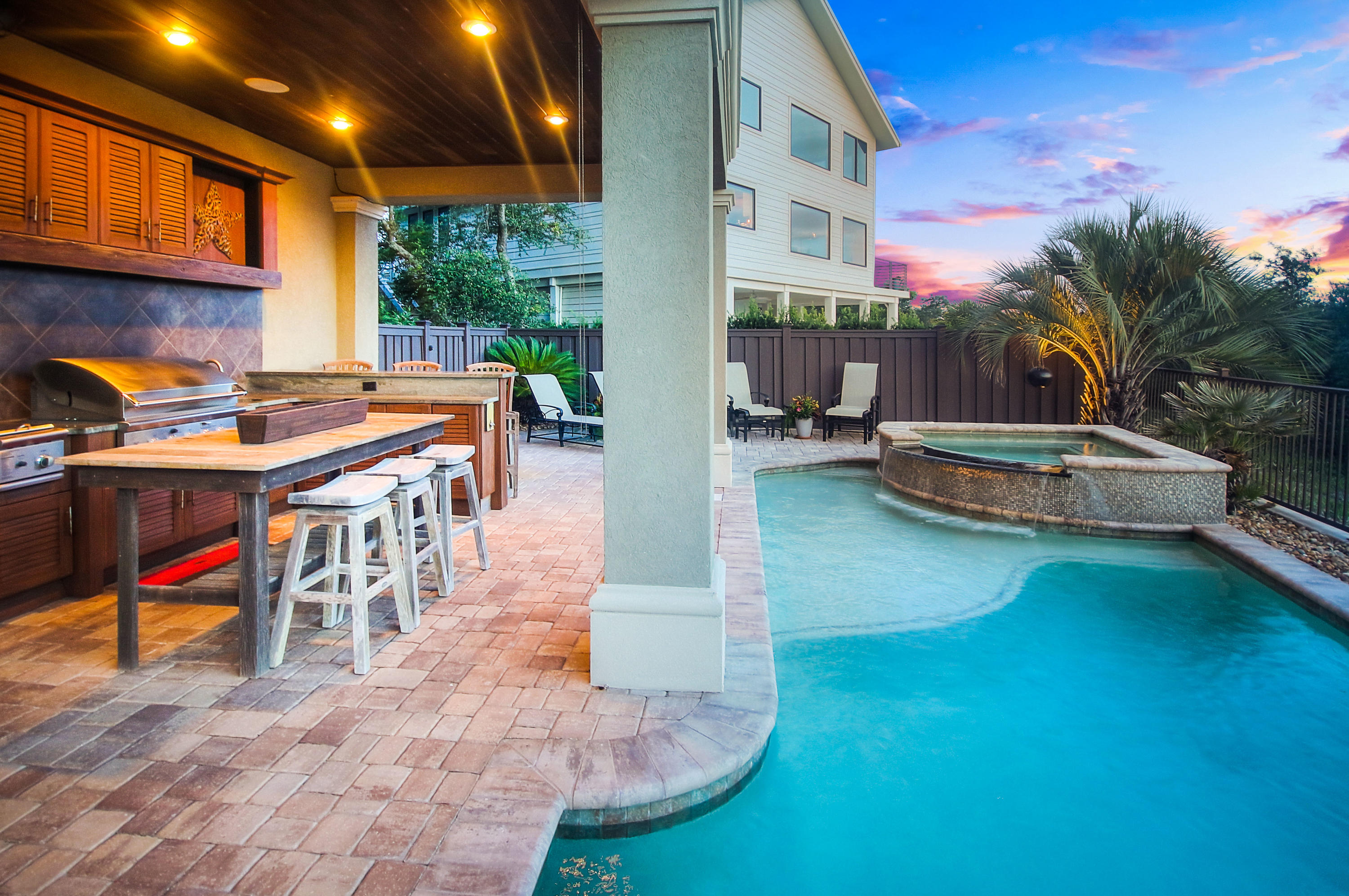 BEACH HIGHLAND - Residential