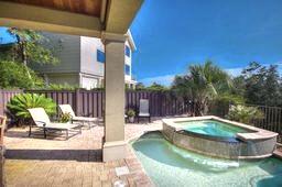BEACH HIGHLAND - Residential