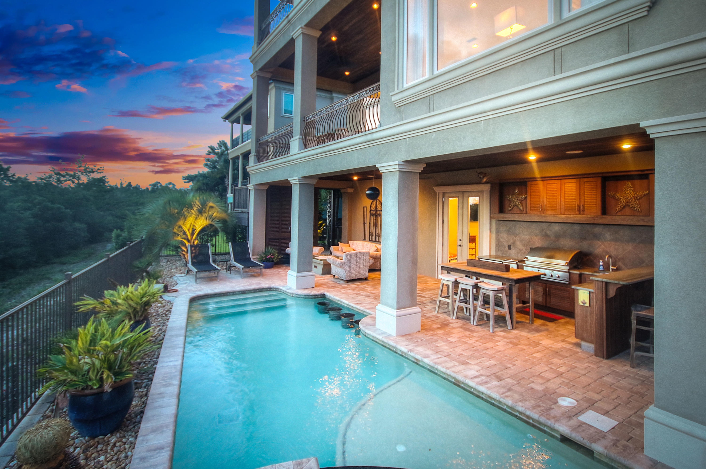 BEACH HIGHLAND - Residential