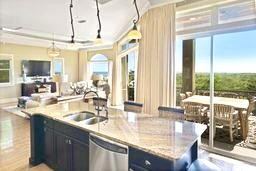 BEACH HIGHLAND - Residential