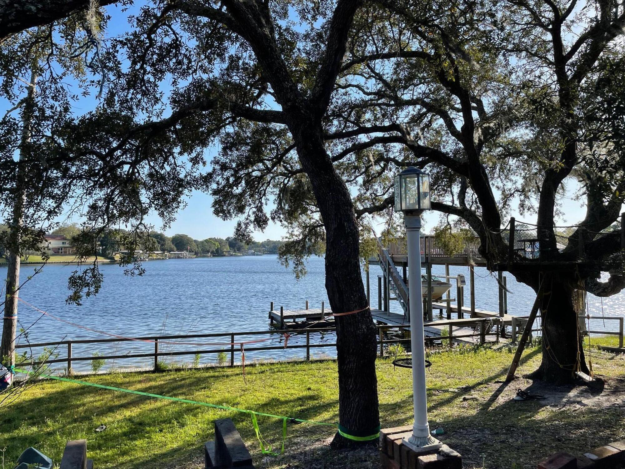 COLONY ESTATES - Residential Lease